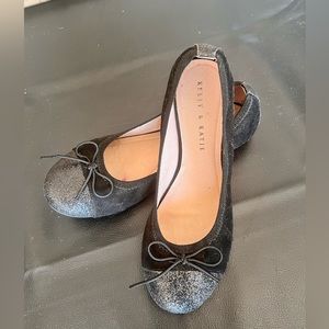Kelly & Katie‎ Flats